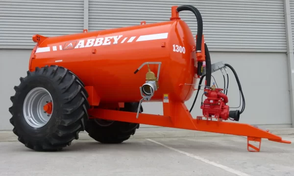 Standardowe Wozy Asenizacyjne 4,710 - 9,120 l.